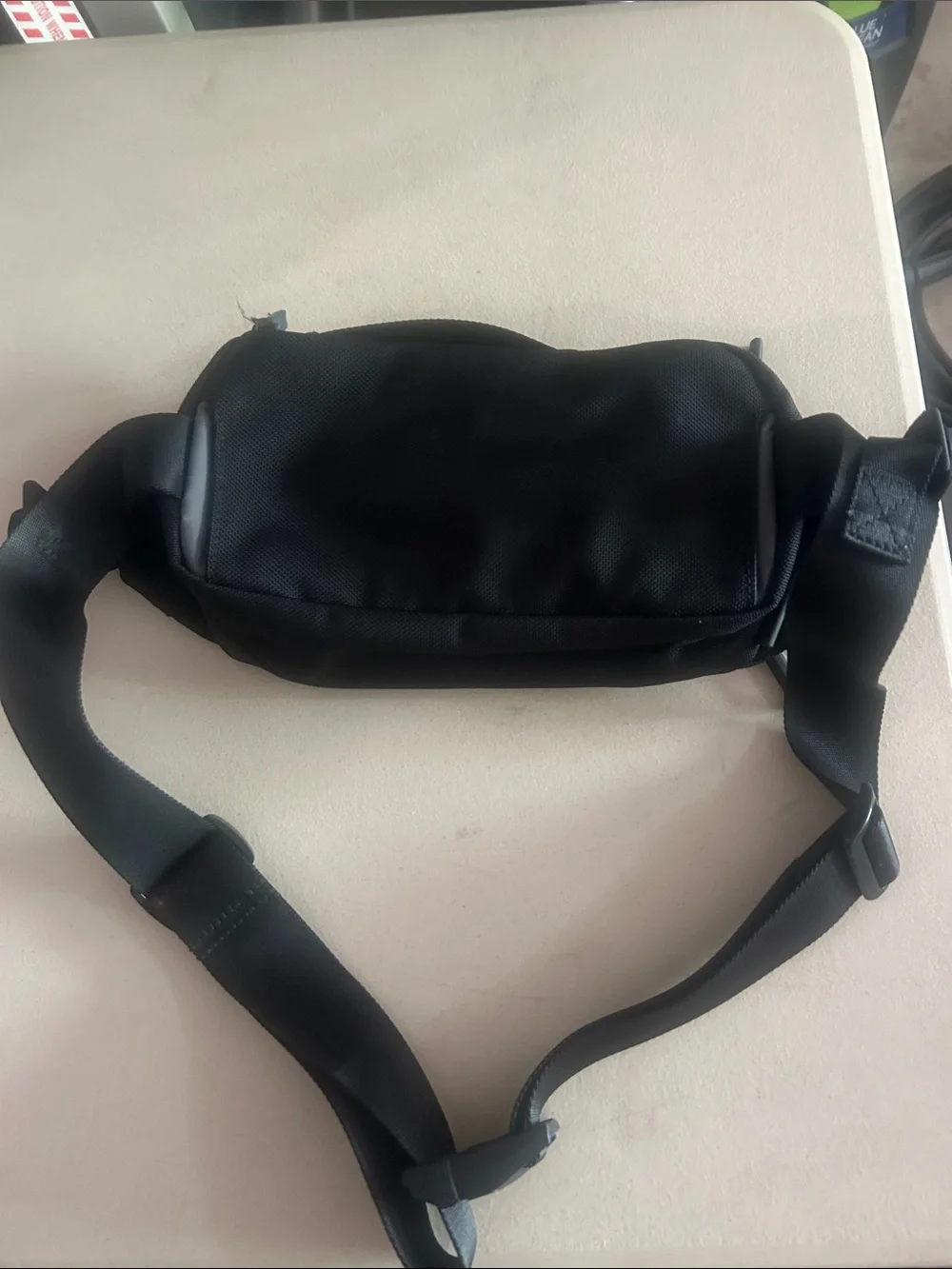 Aer Black Minimalist Sling Belt Bag — Aer designed in San Francisco Cordura - Picture 2 of 7